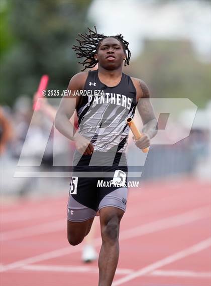 Thumbnail 1 in CHSAA Finals (4 x 200 Relay ) photogallery.