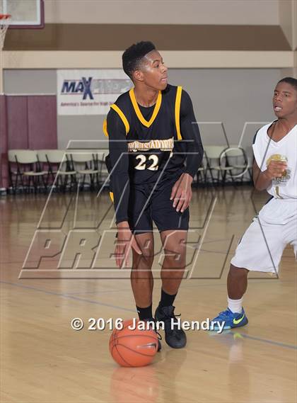 Thumbnail 2 in Desert Hot Springs vs. Cabrillo (MaxPreps Holiday Classic) photogallery.