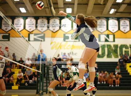 Thumbnail 1 in Woodgrove @ Loudoun Valley photogallery.