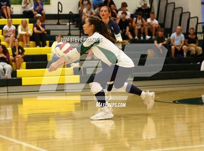 Thumbnail 1 in Woodgrove @ Loudoun Valley photogallery.