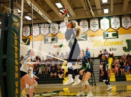 Thumbnail 3 in Woodgrove @ Loudoun Valley photogallery.