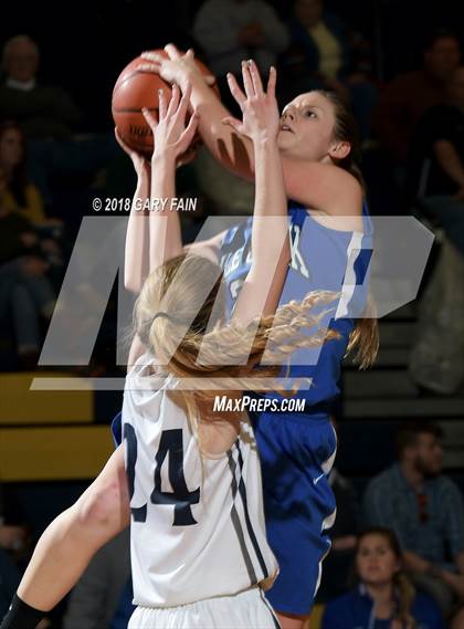 Thumbnail 3 in Sale Creek @ Soddy Daisy photogallery.