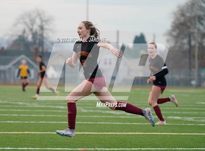 Thumbnail 2 in Lakeside vs Lincoln (WIAA 3A Consolation) photogallery.