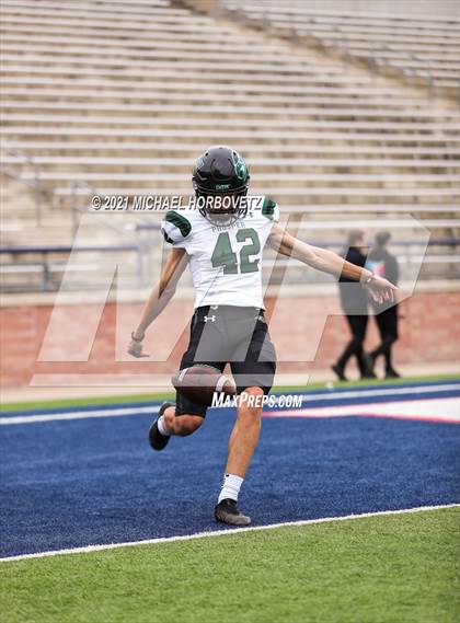 Thumbnail 2 in Prosper vs. Guyer (UIL 6A Regional Quarterfinals) photogallery.