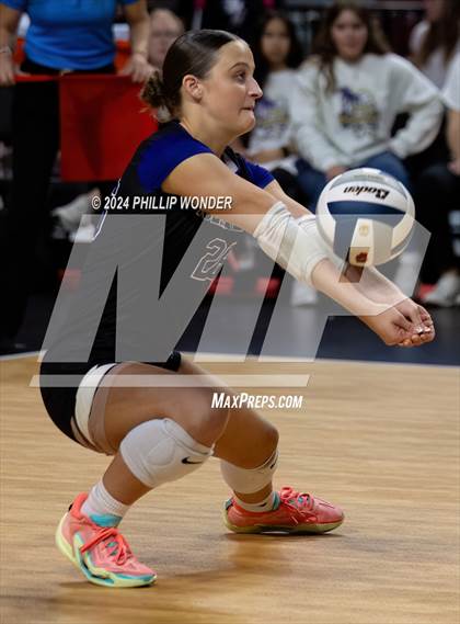 Thumbnail 3 in Omaha Westside vs. Grand Island photogallery.
