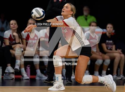 Thumbnail 2 in Omaha Westside vs. Grand Island photogallery.
