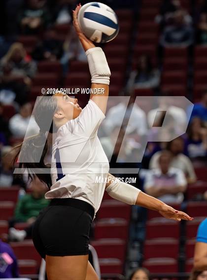 Thumbnail 1 in Omaha Westside vs. Grand Island photogallery.