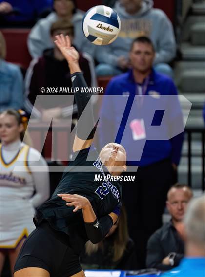 Thumbnail 3 in Omaha Westside vs. Grand Island photogallery.