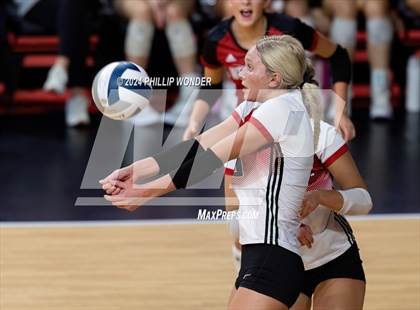 Thumbnail 2 in Omaha Westside vs. Grand Island photogallery.