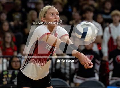 Thumbnail 2 in Omaha Westside vs. Grand Island photogallery.