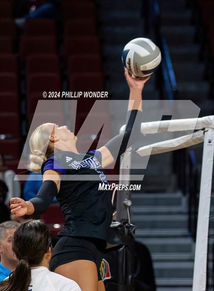 Thumbnail 2 in Omaha Westside vs. Grand Island photogallery.
