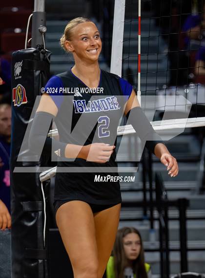 Thumbnail 3 in Omaha Westside vs. Grand Island photogallery.