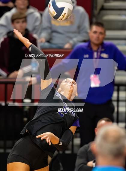Thumbnail 2 in Omaha Westside vs. Grand Island photogallery.