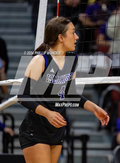 Thumbnail 1 in Omaha Westside vs. Grand Island photogallery.