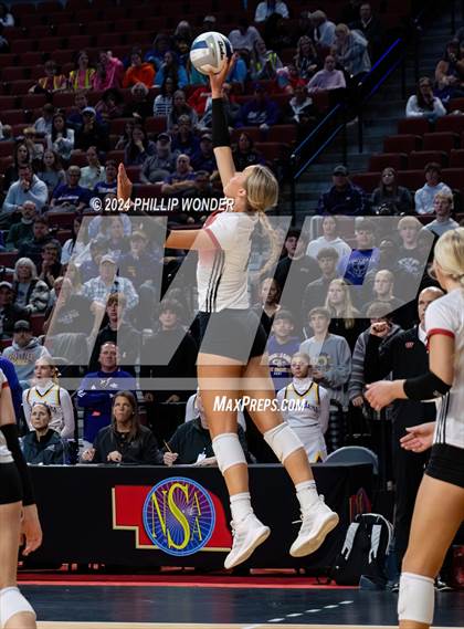 Thumbnail 3 in Omaha Westside vs. Grand Island photogallery.