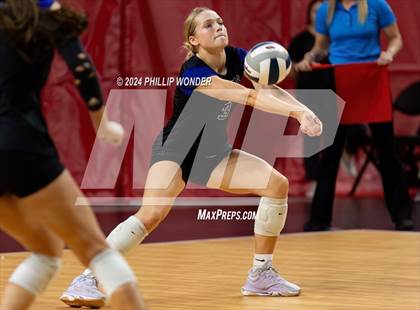 Thumbnail 2 in Omaha Westside vs. Grand Island photogallery.