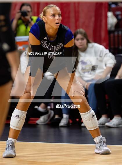 Thumbnail 1 in Omaha Westside vs. Grand Island photogallery.