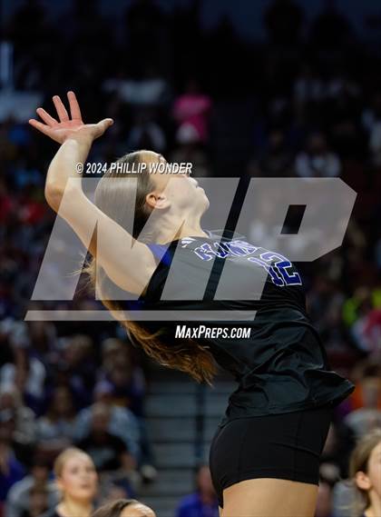 Thumbnail 2 in Omaha Westside vs. Grand Island photogallery.