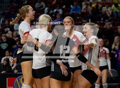 Thumbnail 2 in Omaha Westside vs. Grand Island photogallery.