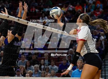 Thumbnail 3 in Omaha Westside vs. Grand Island photogallery.