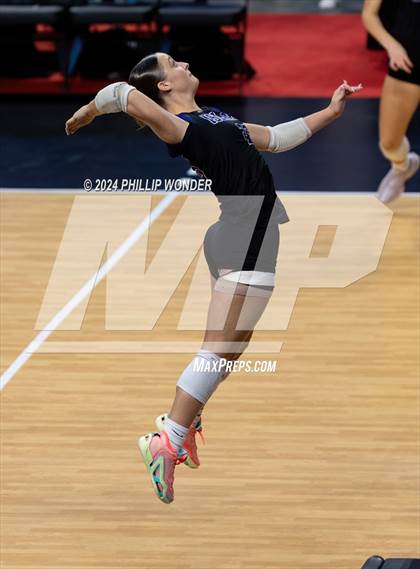 Thumbnail 1 in Omaha Westside vs. Grand Island photogallery.