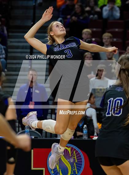 Thumbnail 1 in Omaha Westside vs. Grand Island photogallery.