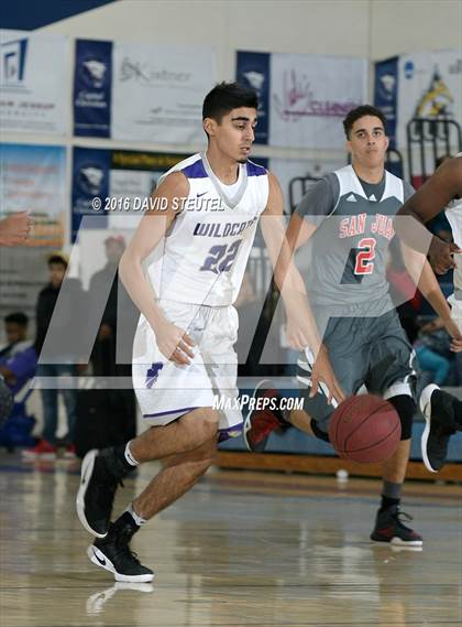 Thumbnail 1 in San Juan vs. Franklin (St. Hope Elite Classic) photogallery.
