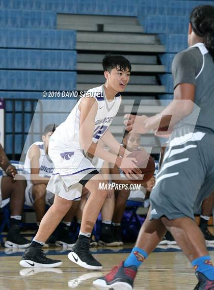 Thumbnail 2 in San Juan vs. Franklin (St. Hope Elite Classic) photogallery.