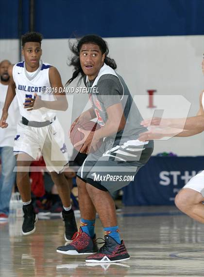 Thumbnail 2 in San Juan vs. Franklin (St. Hope Elite Classic) photogallery.