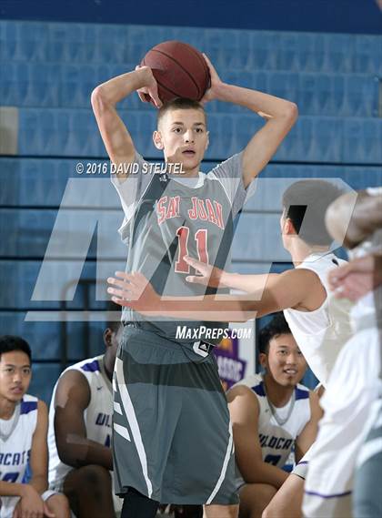 Thumbnail 3 in San Juan vs. Franklin (St. Hope Elite Classic) photogallery.