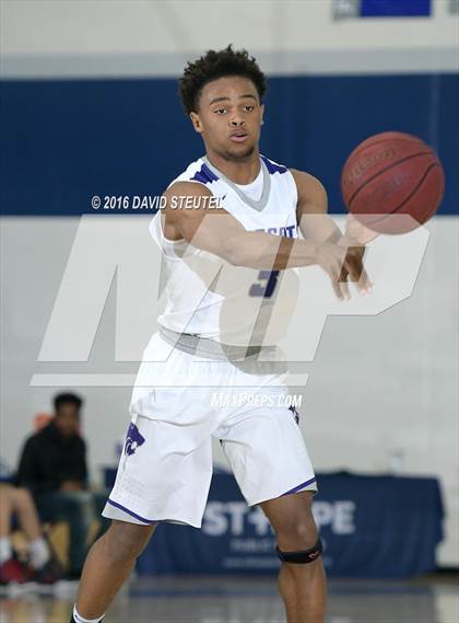 Thumbnail 1 in San Juan vs. Franklin (St. Hope Elite Classic) photogallery.