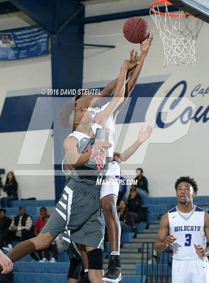 Thumbnail 1 in San Juan vs. Franklin (St. Hope Elite Classic) photogallery.