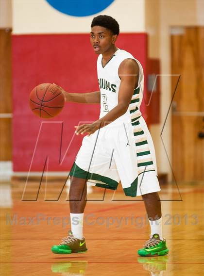 Thumbnail 1 in Valley Christian vs. St. Patrick-St. Vincent (Catholic School Winter Classic) photogallery.