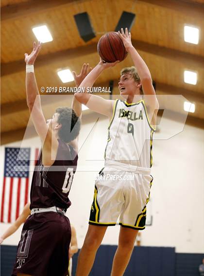Thumbnail 1 in Thorsby vs. Isabella (Chilton County Tournament) photogallery.