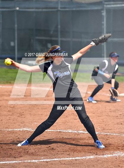 Thumbnail 1 in Analy vs. Sonoma Valley (Napa Tournament) photogallery.
