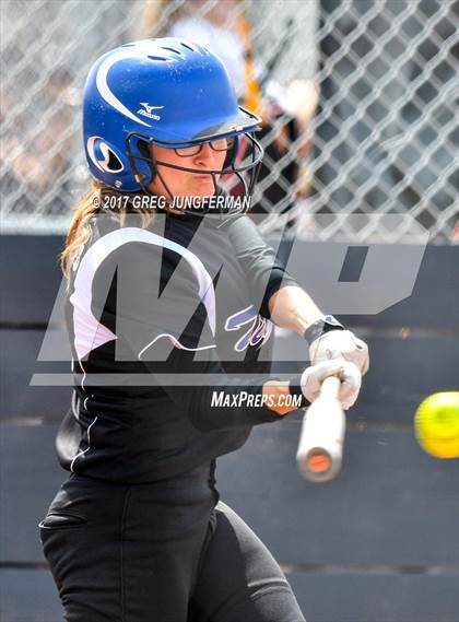 Thumbnail 1 in Analy vs. Sonoma Valley (Napa Tournament) photogallery.