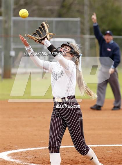 Thumbnail 2 in Verbena vs Thorsby (County Tournament) photogallery.