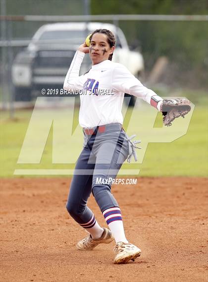 Thumbnail 3 in Verbena vs Thorsby (County Tournament) photogallery.