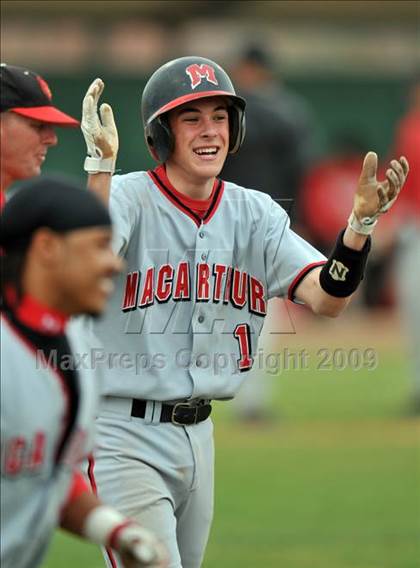 Thumbnail 3 in Creekview vs MacArthur (Carrollton Diamond Classic) photogallery.