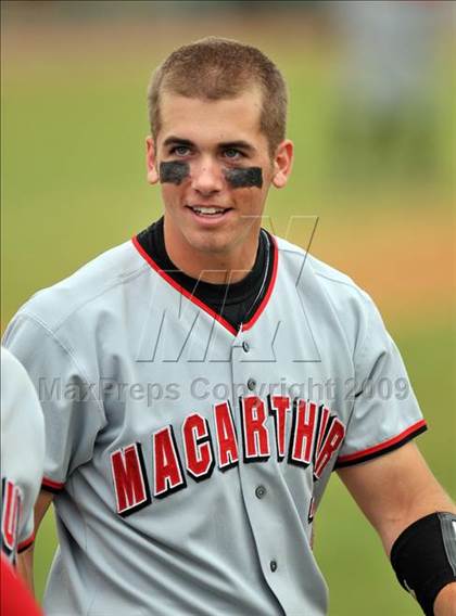 Thumbnail 3 in Creekview vs MacArthur (Carrollton Diamond Classic) photogallery.