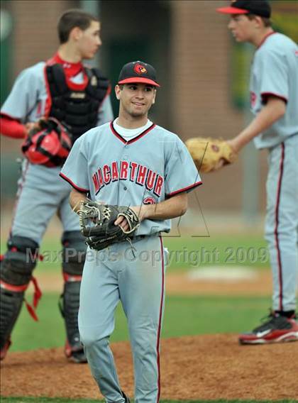 Thumbnail 2 in Creekview vs MacArthur (Carrollton Diamond Classic) photogallery.