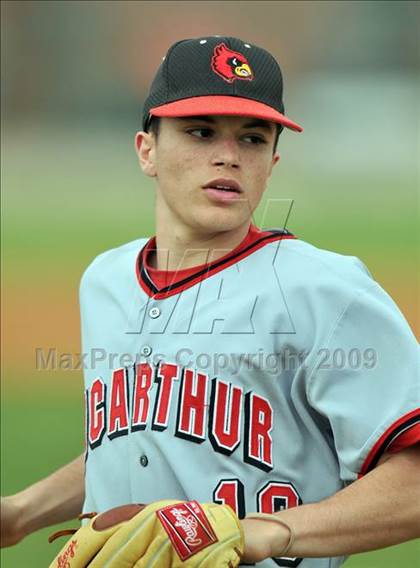 Thumbnail 3 in Creekview vs MacArthur (Carrollton Diamond Classic) photogallery.