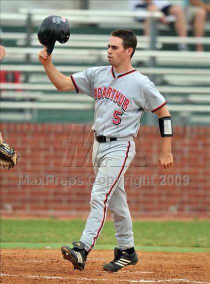 Thumbnail 2 in Creekview vs MacArthur (Carrollton Diamond Classic) photogallery.