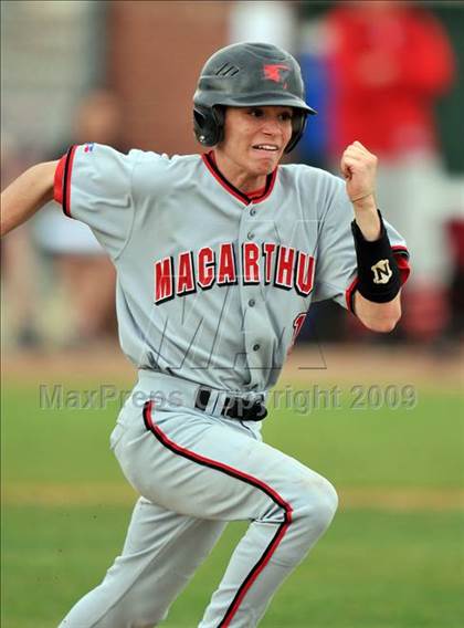 Thumbnail 3 in Creekview vs MacArthur (Carrollton Diamond Classic) photogallery.