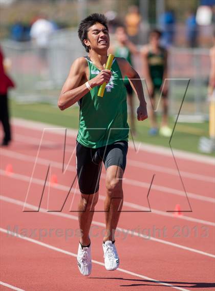 Thumbnail 1 in Ventura Invitational 4X800M Relay photogallery.