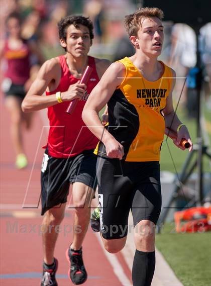 Thumbnail 1 in Ventura Invitational 4X800M Relay photogallery.