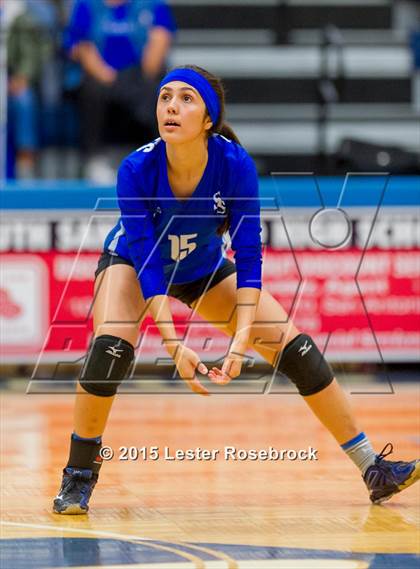 Thumbnail 3 in Clark vs. South San Antonio (UIL 6A Bi-District Playoff) photogallery.