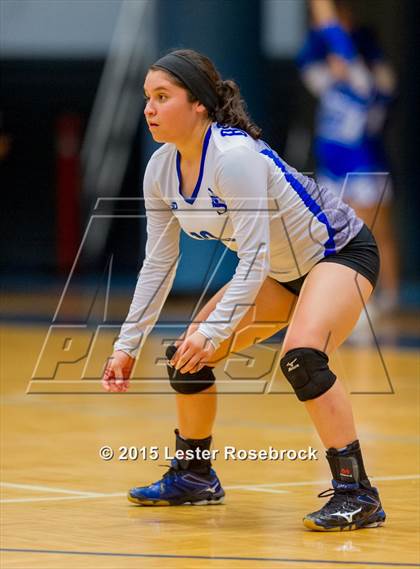 Thumbnail 1 in Clark vs. South San Antonio (UIL 6A Bi-District Playoff) photogallery.