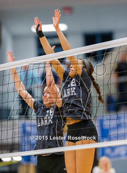 Thumbnail 2 in Clark vs. South San Antonio (UIL 6A Bi-District Playoff) photogallery.