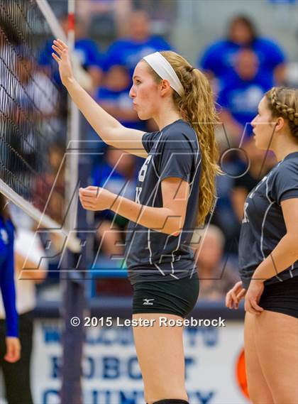 Thumbnail 3 in Clark vs. South San Antonio (UIL 6A Bi-District Playoff) photogallery.